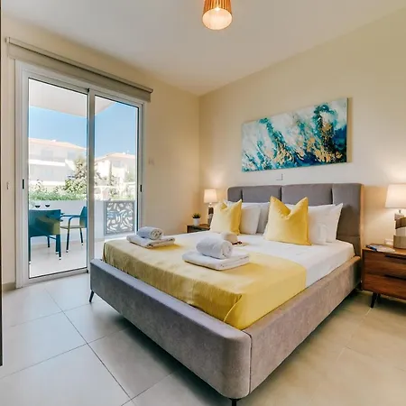 Violeta - Mythical Sands Paralimni